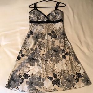 New York &Co Black and cream floral dress Size 6